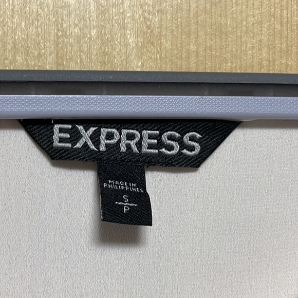 Express White Sleeveless Top with Pocket - Picture 4 of 8